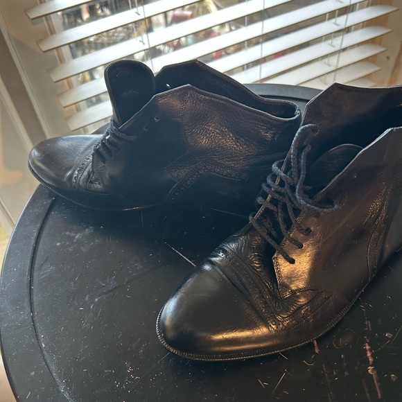 Lorenzo Banfi leather ankle boots - Picture 5 of 7